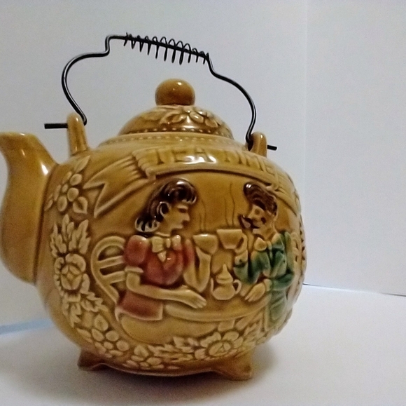 Brown ceramic Tea Time teapot - Picture 9 of 10